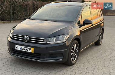 Мікровен Volkswagen Touran 2020 в Стрию