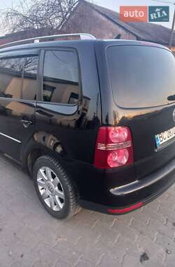 Мінівен Volkswagen Touran 2009 в Городку