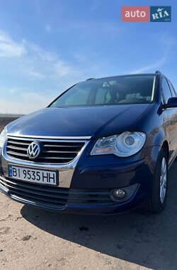 Минивэн Volkswagen Touran 2008 в Глобине