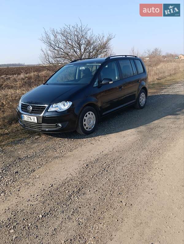 Минивэн Volkswagen Touran 2007 в Полтаве