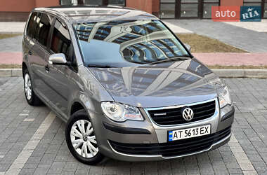 Мінівен Volkswagen Touran 2008 в Івано-Франківську