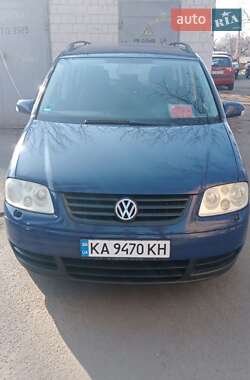 Минивэн Volkswagen Touran 2004 в Киеве