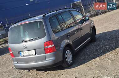 Мінівен Volkswagen Touran 2006 в Києві