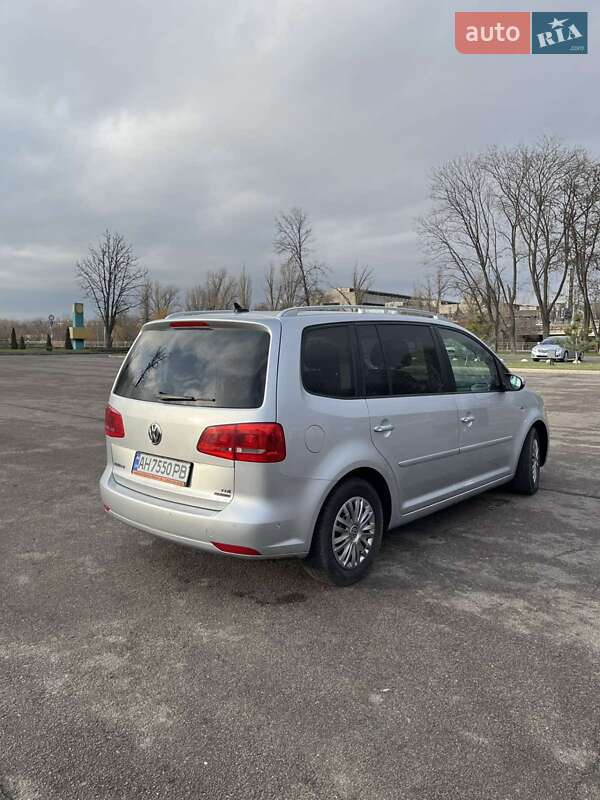 Минивэн Volkswagen Touran 2013 в Краматорске