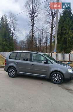Минивэн Volkswagen Touran 2004 в 