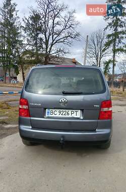 Минивэн Volkswagen Touran 2004 в 