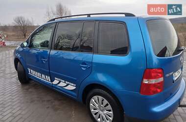 Минивэн Volkswagen Touran 2003 в 