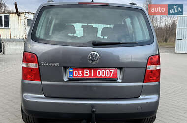 Минивэн Volkswagen Touran 2006 в 