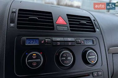 Минивэн Volkswagen Touran 2006 в 