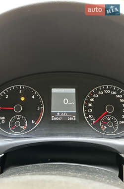 Минивэн Volkswagen Touran 2010 в 