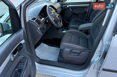 Минивэн Volkswagen Touran 2014 в 