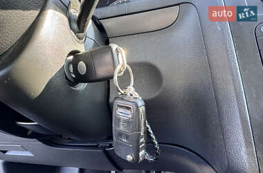 Минивэн Volkswagen Touran 2003 в 