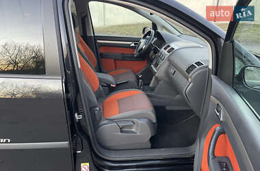 Минивэн Volkswagen Touran 2008 в 
