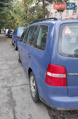 Минивэн Volkswagen Touran 2005 в 
