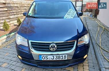 Минивэн Volkswagen Touran 2009 в 