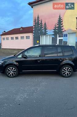Минивэн Volkswagen Touran 2015 в 