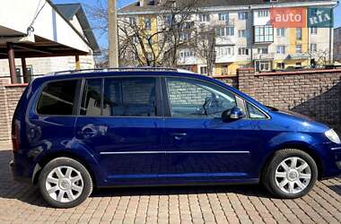 Мінівен Volkswagen Touran 2008 в 