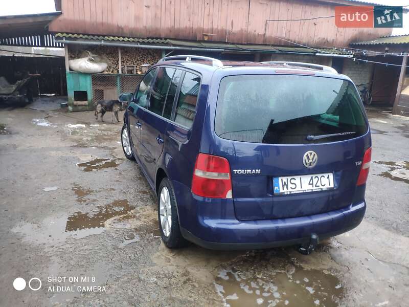 Минивэн Volkswagen Touran 2003 в Березному