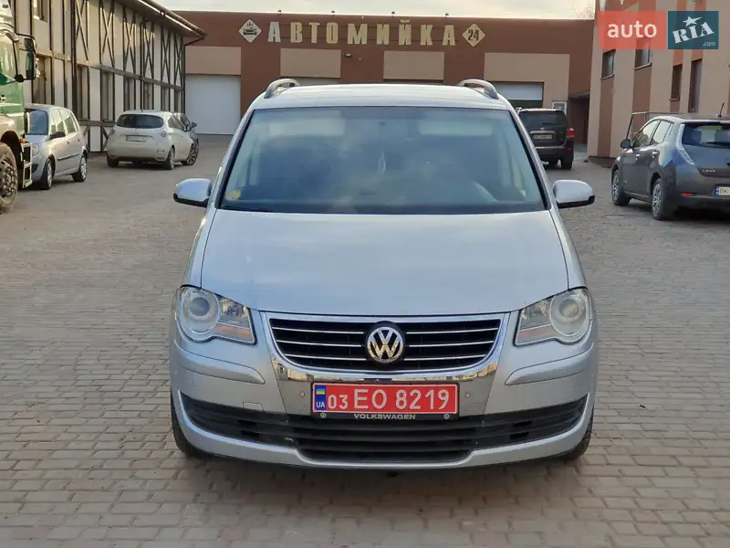 Мінівен Volkswagen Touran 2008 в 