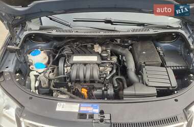 Минивэн Volkswagen Touran 2009 в 