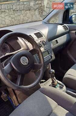 Мінівен Volkswagen Touran 2004 в 
