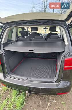 Минивэн Volkswagen Touran 2013 в 