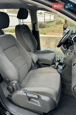 Мінівен Volkswagen Touran 2005 в 