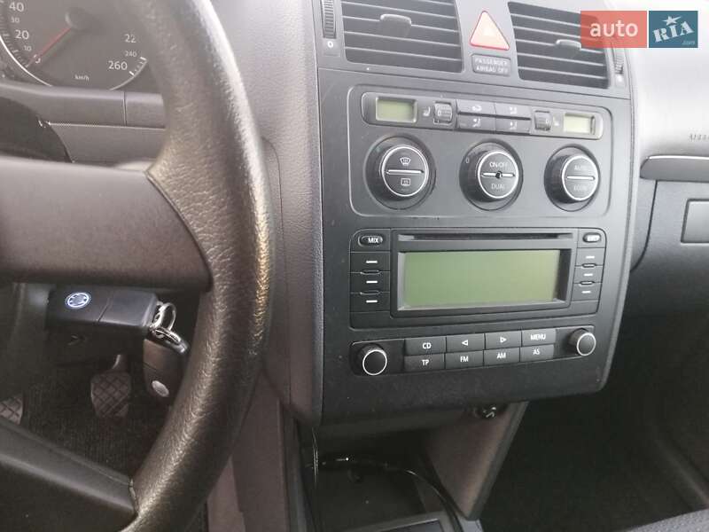 Мінівен Volkswagen Touran 2003 в Львові фото 33 Мінівен Volkswagen Touran 2003 в Львові