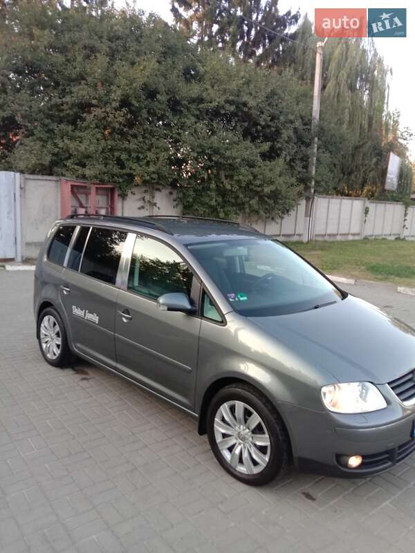 Мінівен Volkswagen Touran 2004 в Тернополі
