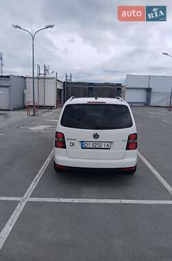 Минивэн Volkswagen Touran 2010 в 