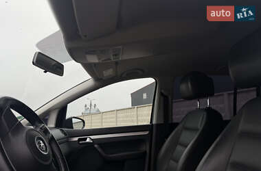 Минивэн Volkswagen Touran 2015 в 