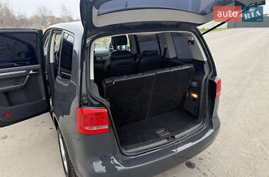 Минивэн Volkswagen Touran 2015 в 