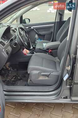 Мінівен Volkswagen Touran 2012 в Чернівцях