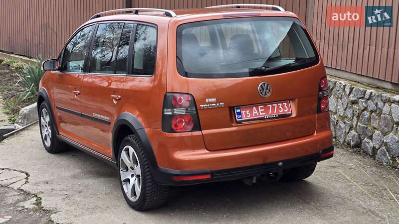 Мінівен Volkswagen Touran 2008 в Полтаві