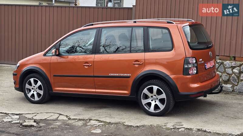 Мінівен Volkswagen Touran 2008 в Полтаві