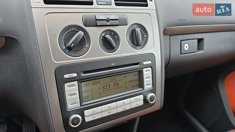 Мінівен Volkswagen Touran 2008 в Полтаві