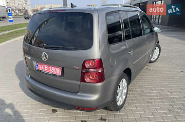 Минивэн Volkswagen Touran 2008 в Александрие