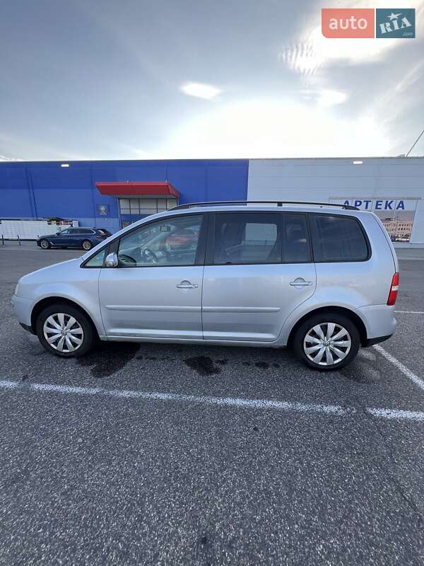 Мінівен Volkswagen Touran 2006 в Олександрії фото 4 Мінівен Volkswagen Touran 2006 в Олександрії