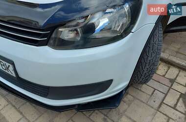 Минивэн Volkswagen Touran 2014 в 