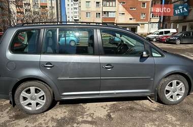 Минивэн Volkswagen Touran 2007 в 
