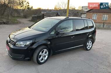 Минивэн Volkswagen Touran 2011 в 