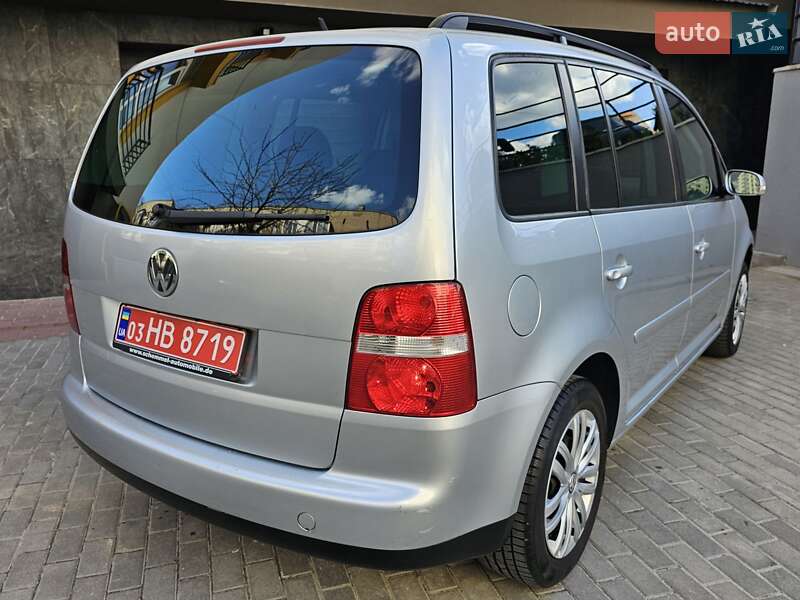 Мінівен Volkswagen Touran 2006 в Тернополі