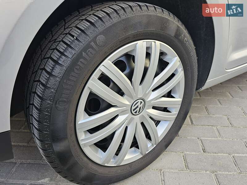 Мінівен Volkswagen Touran 2006 в Тернополі