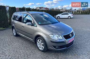 Минивэн Volkswagen Touran 2009 в 