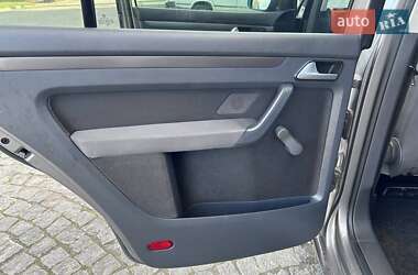 Минивэн Volkswagen Touran 2009 в 