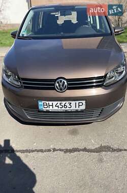 Микровэн Volkswagen Touran 2014 в 