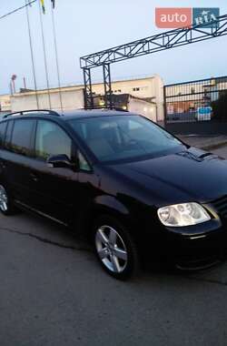 Минивэн Volkswagen Touran 2005 в 