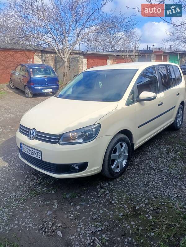 Минивэн Volkswagen Touran 2013 в Кривом Роге