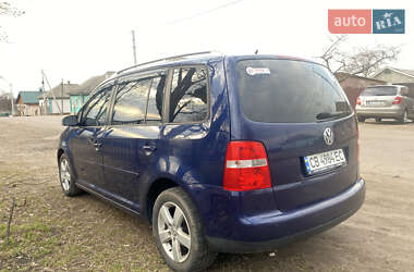 Минивэн Volkswagen Touran 2005 в 
