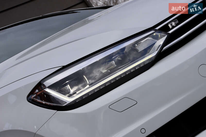 Микровэн Volkswagen Touran 2017 в Дрогобыче